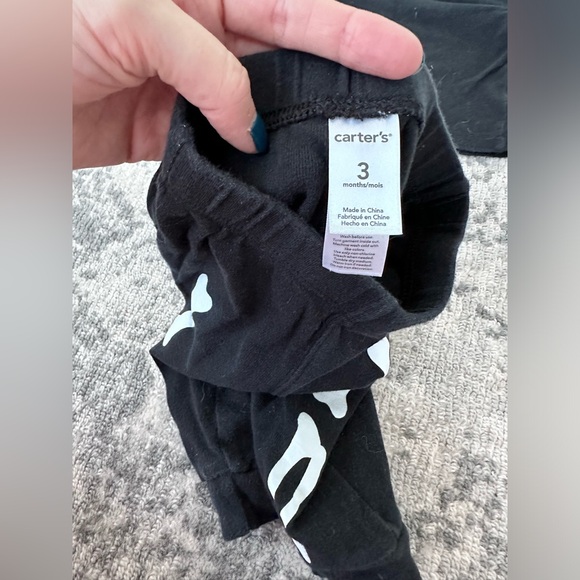 Baby Skeleton Pajamas Size 3M - Picture 3 of 4